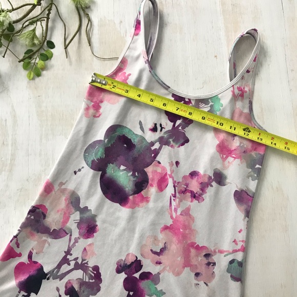 Lululemon Daily Tank in Blurred Blossoms Size 4 - Picture 2 of 7